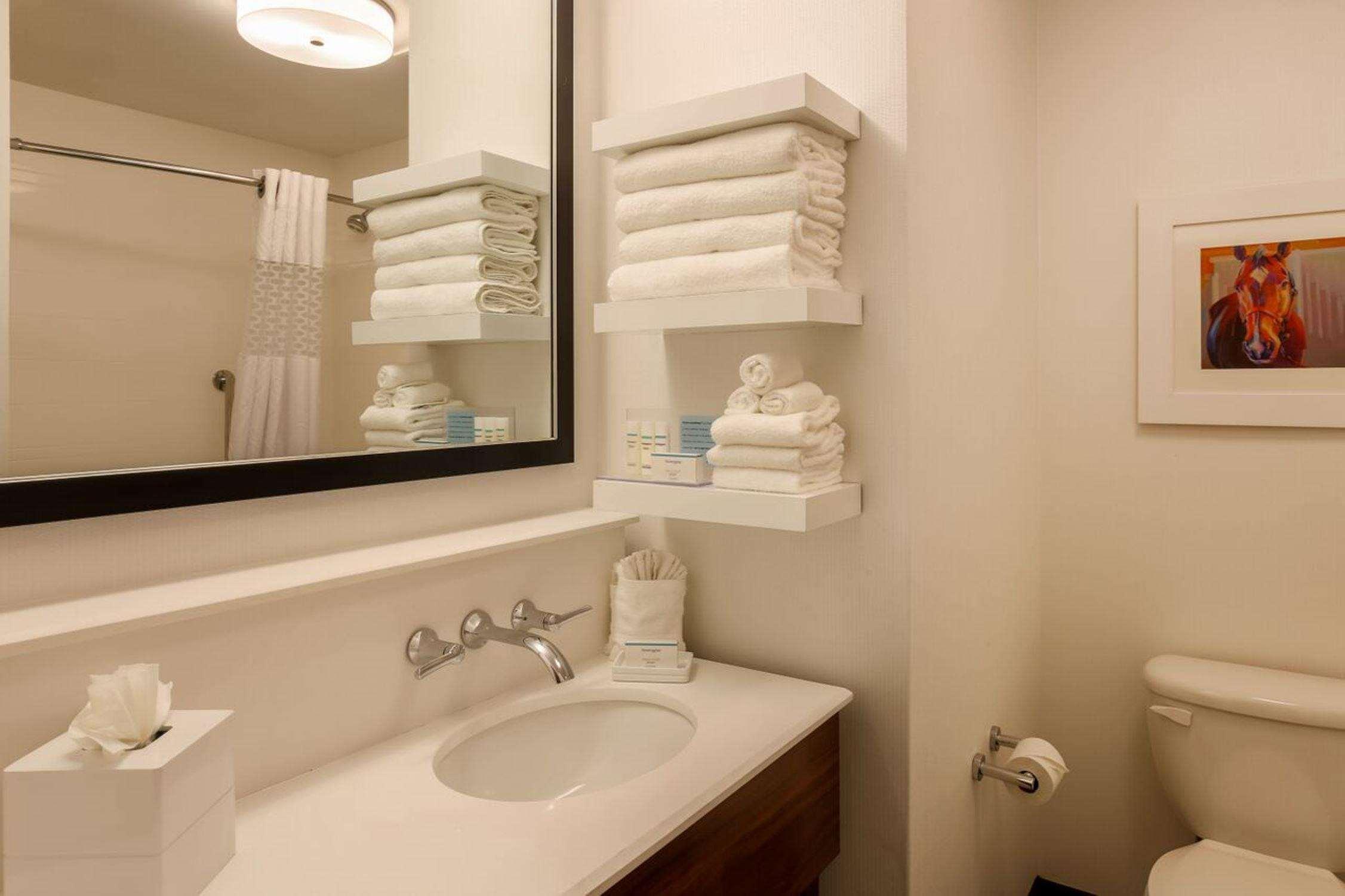 Hampton Inn Memphis-Southwind Екстер'єр фото