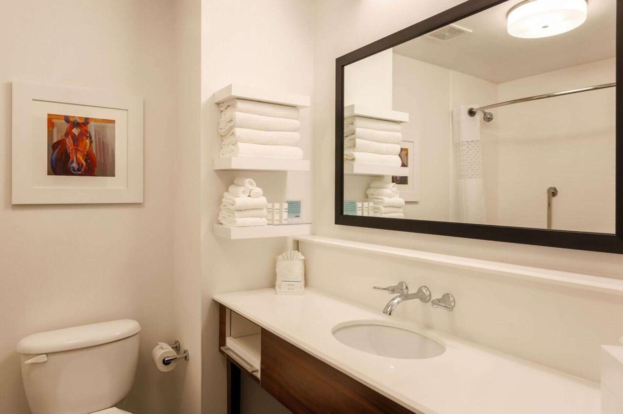 Hampton Inn Memphis-Southwind Екстер'єр фото