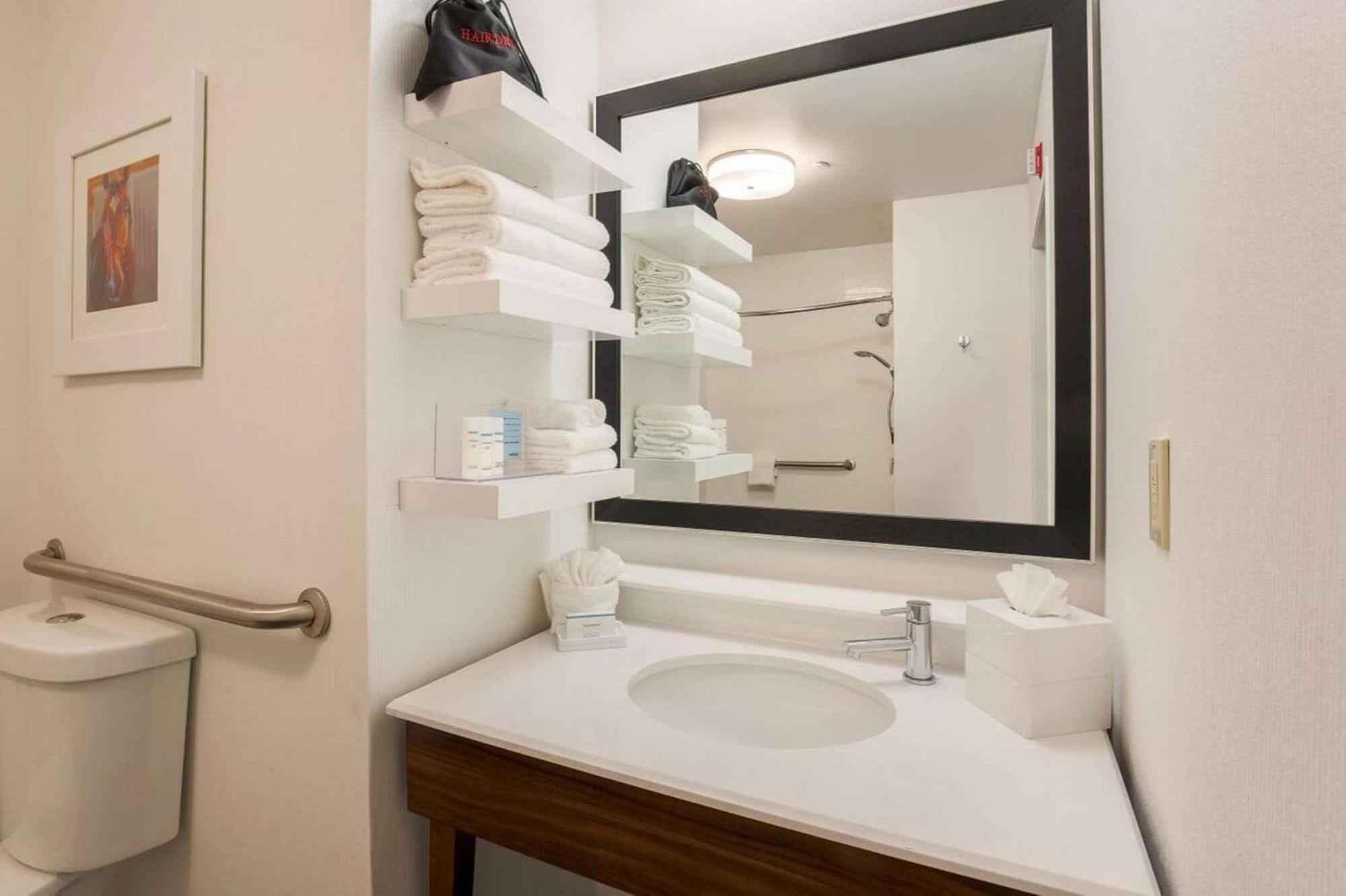 Hampton Inn Memphis-Southwind Екстер'єр фото