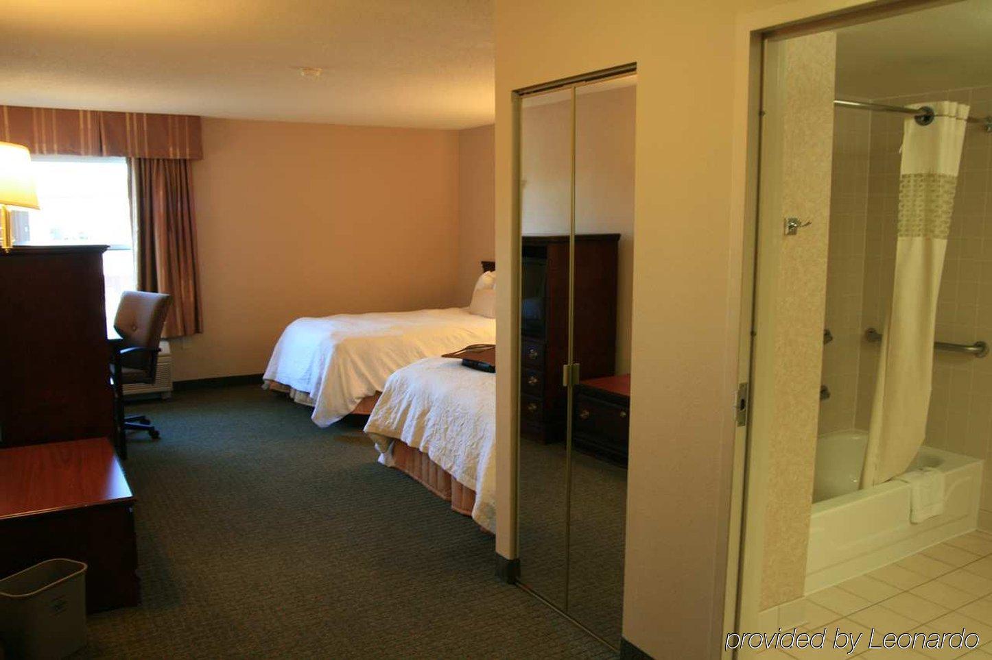 Hampton Inn Memphis-Southwind Номер фото